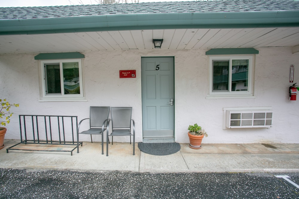 Outside Inn - photo 233