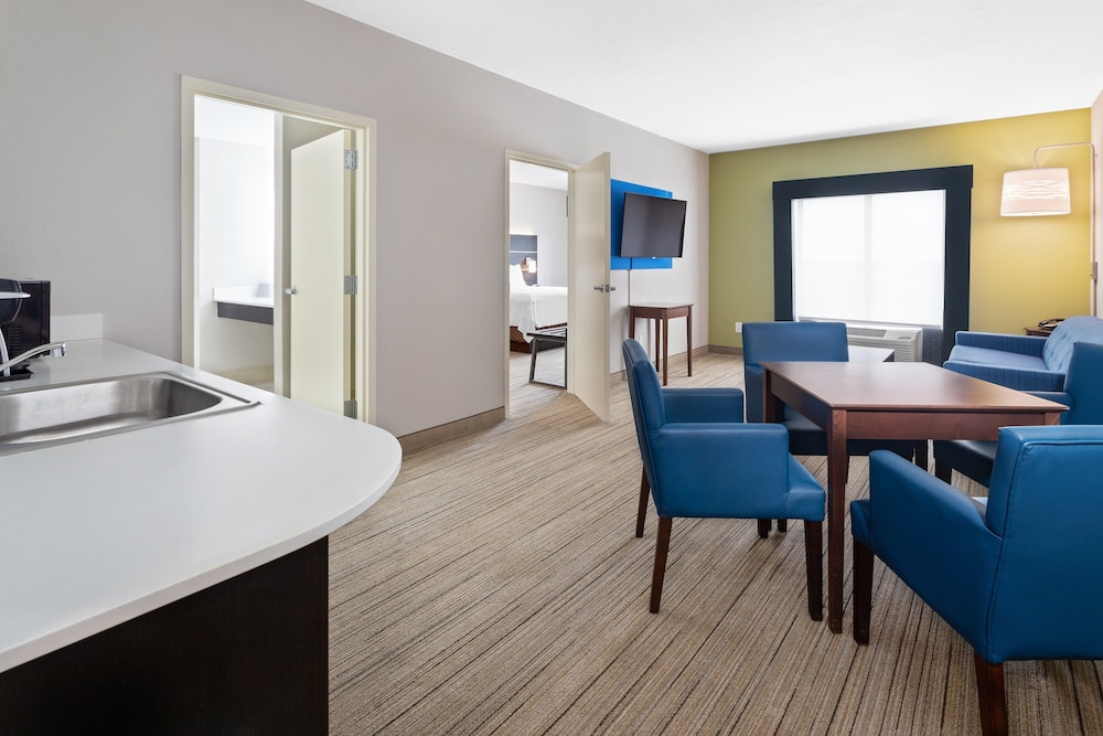 Holiday Inn Express & Suites Lake Placid by IHG - photo 30