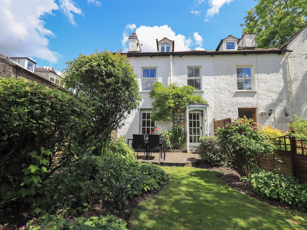 Brook Cottage — 4-Star Luxury Hotel in Windermere, United Kingdom