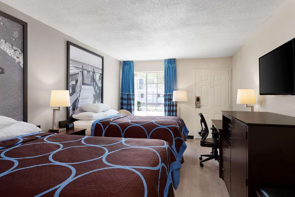 Super 8 by Wyndham Gulfport Airport NW Near Biloxi - photo 16