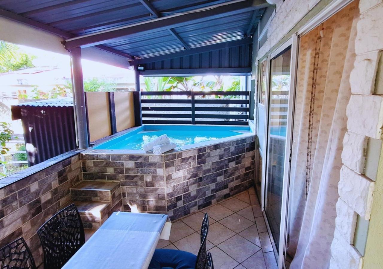 Ti Zandoli Évasion avec mini piscine in Les Abymes, Guadeloupe