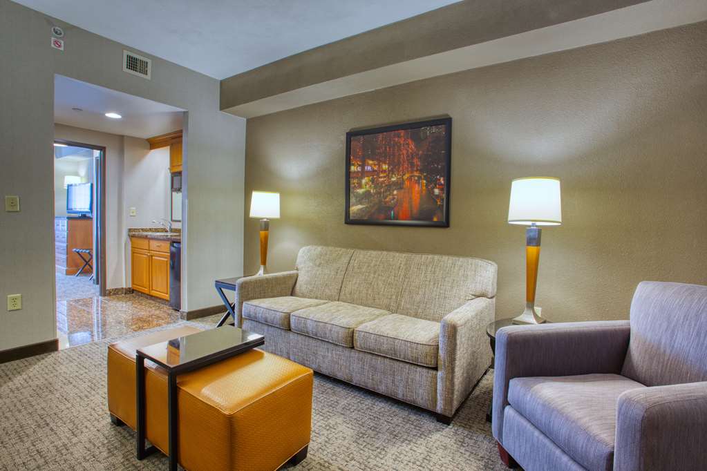 Drury Inn & Suites Near La Cantera Parkway - photo 24