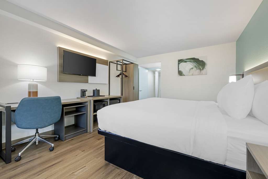 Comfort Inn Sea World Area - photo 13