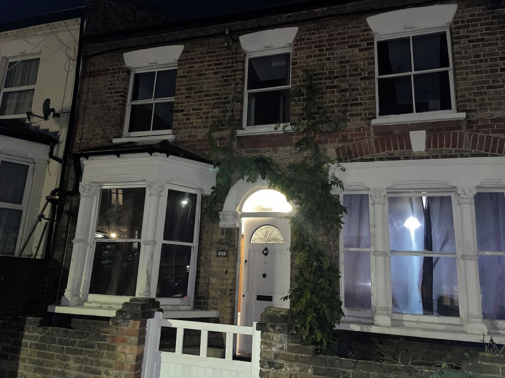 Traditional English 4 bedroom home in Greenwich — 4-Star Luxury Hotel in London, United Kingdom