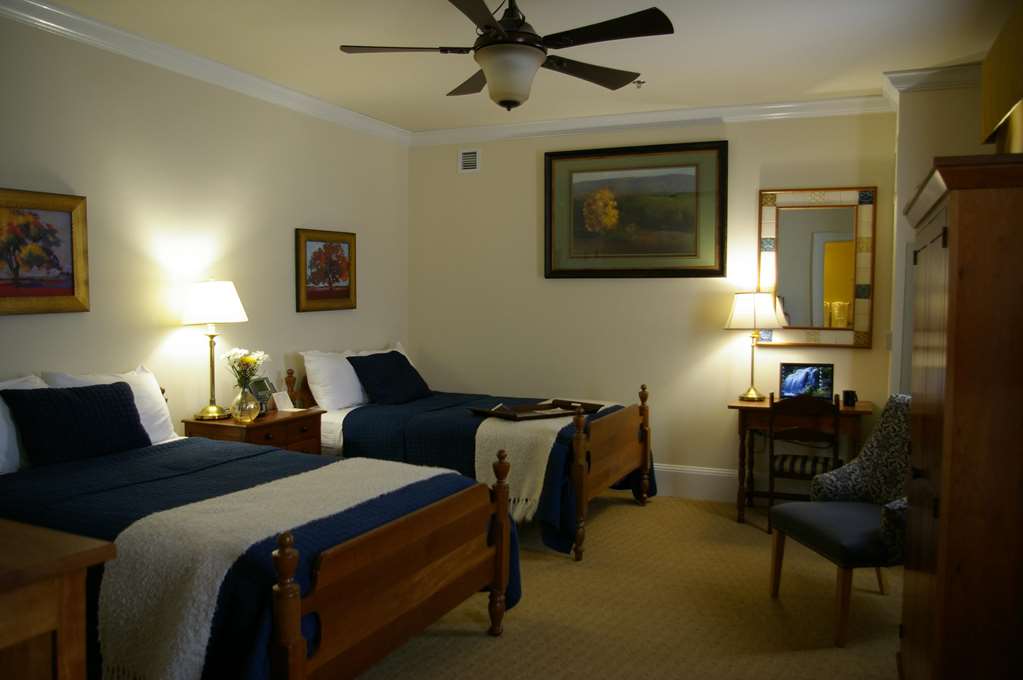 Historic Boone Tavern - photo 36