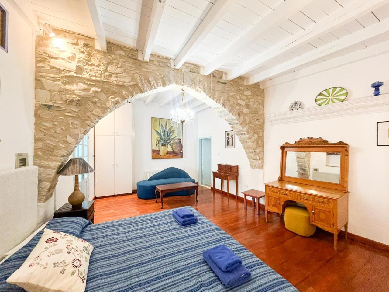 Kalavasos Square Apartments With Access to Shared Pool 3 Minutes Walk