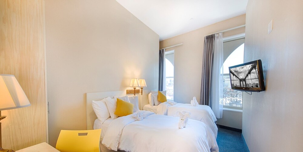Soho Garden Hotel - photo 9