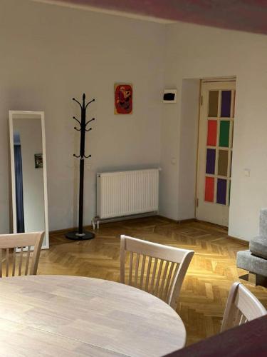 Liberty art apartment