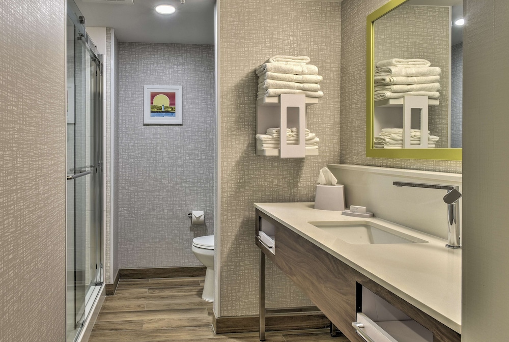 Hampton Inn & Suites by Hilton Keene - photo 6