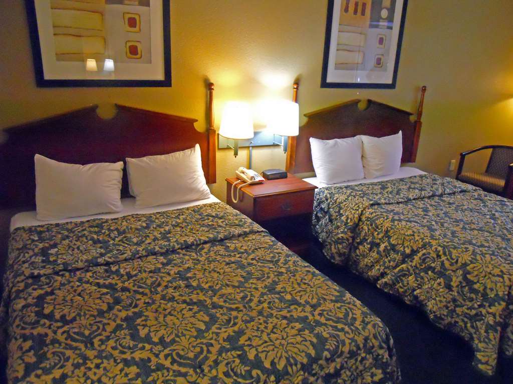 Country Hearth Inn & Suites Dawson - photo 17