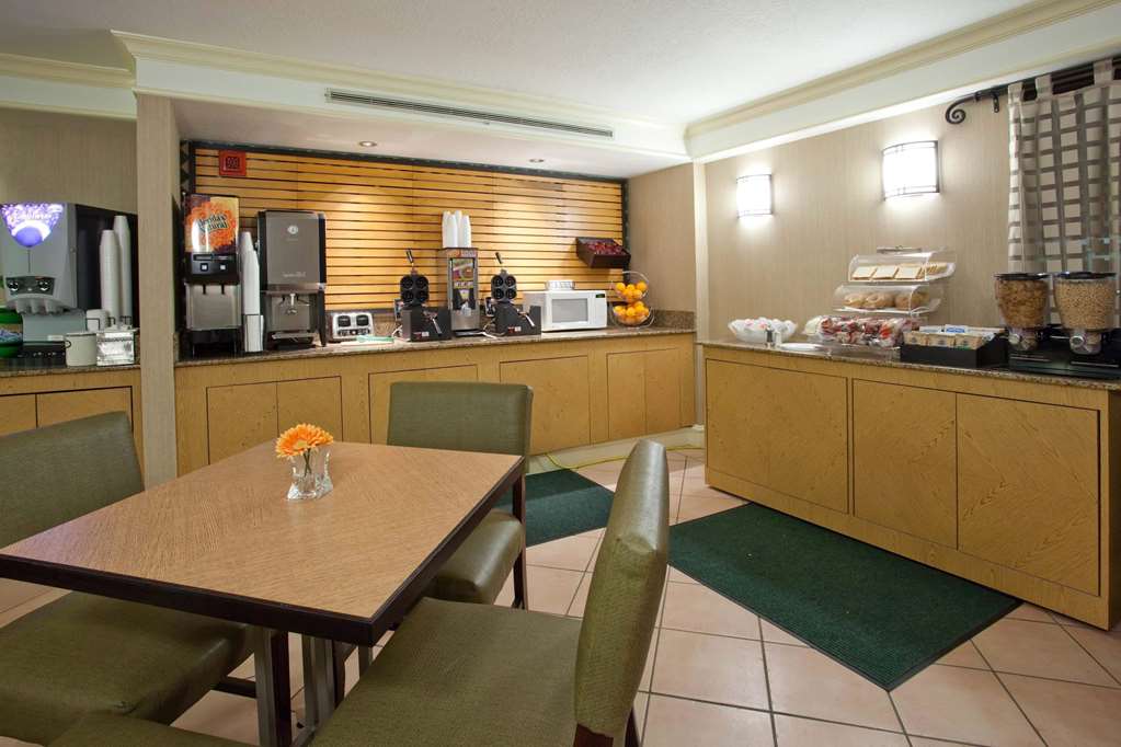 La Quinta Inn by Wyndham Cheyenne - photo 38