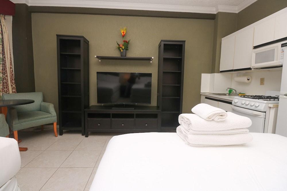 512 Parcial Ocean View Hollywood Beach Resort - photo 17