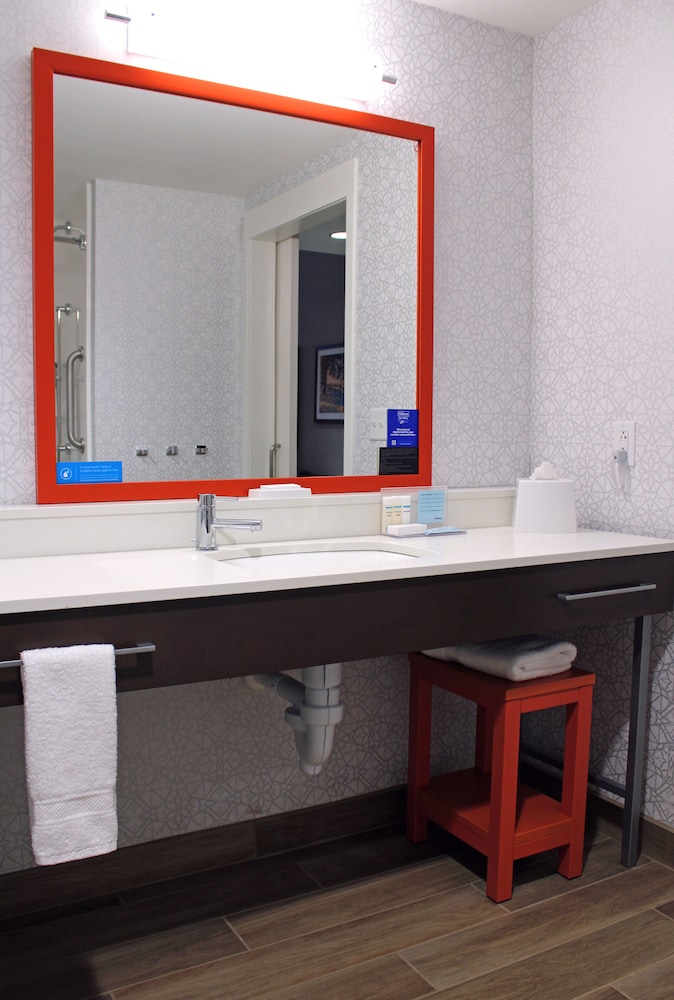 Hampton Inn Buffalo Amherst NY - photo 12