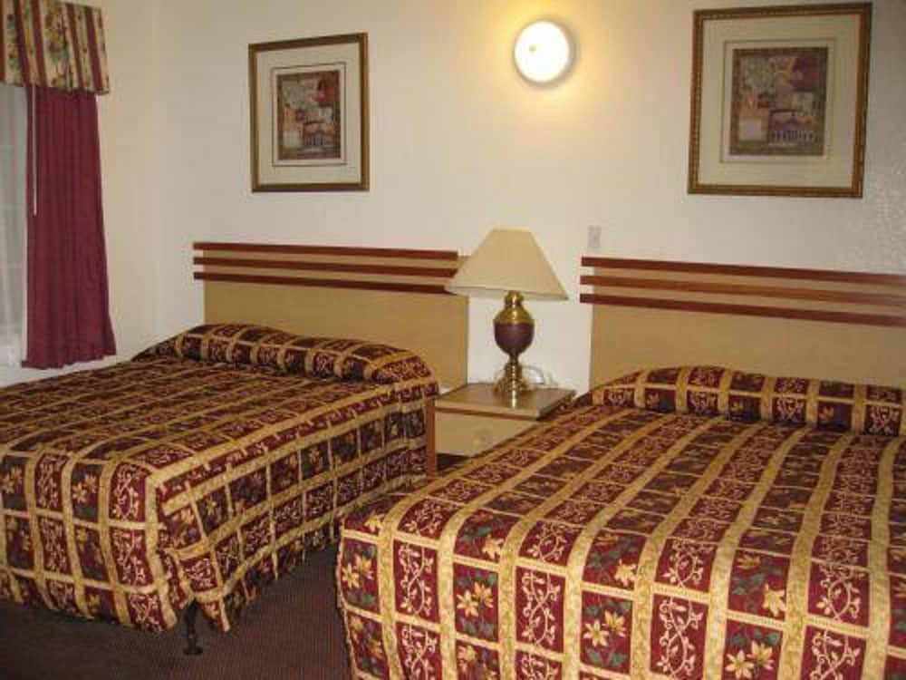 Palace Inn Oxnard - photo 12