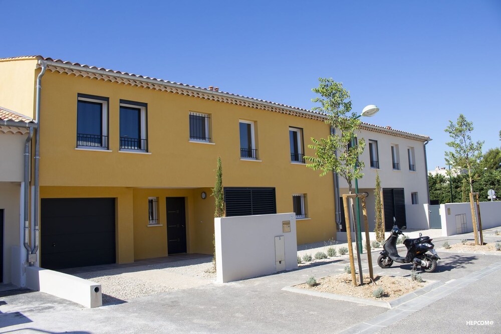 Bastide 7 — hotel in La Fare-Les-Oliviers