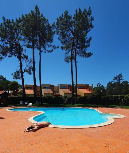 Big Fish 1 Charming Beach Apartment — 4-Star Luxury Hotel in Mira, Portugal