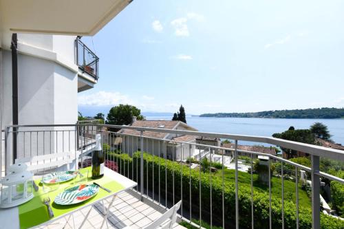 Openspace Sunrise lake view — 4-Star Luxury Hotel in Salo, Italy