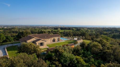Villa La Casina 4 Emma Villas — 4-Star Luxury Hotel in Rosignano Marittimo, Italy