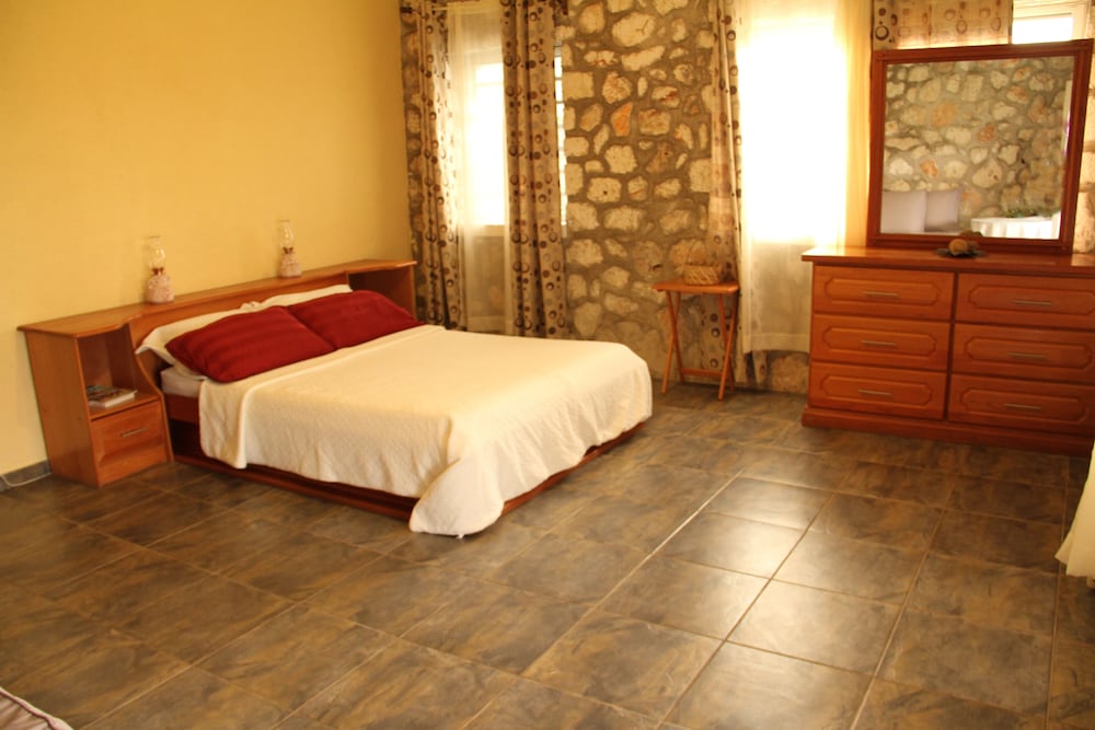 Auberge Du Mont Saint Jean — Port-Au-Prince — photo 5