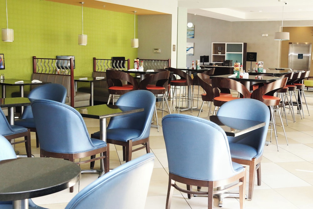 Holiday Inn Santee by IHG - photo 13
