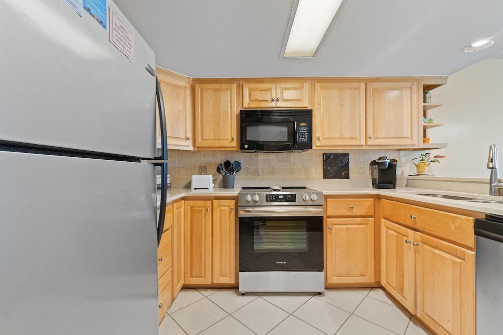 Romar Tower 5A by Vacation Homes Collection - photo 20