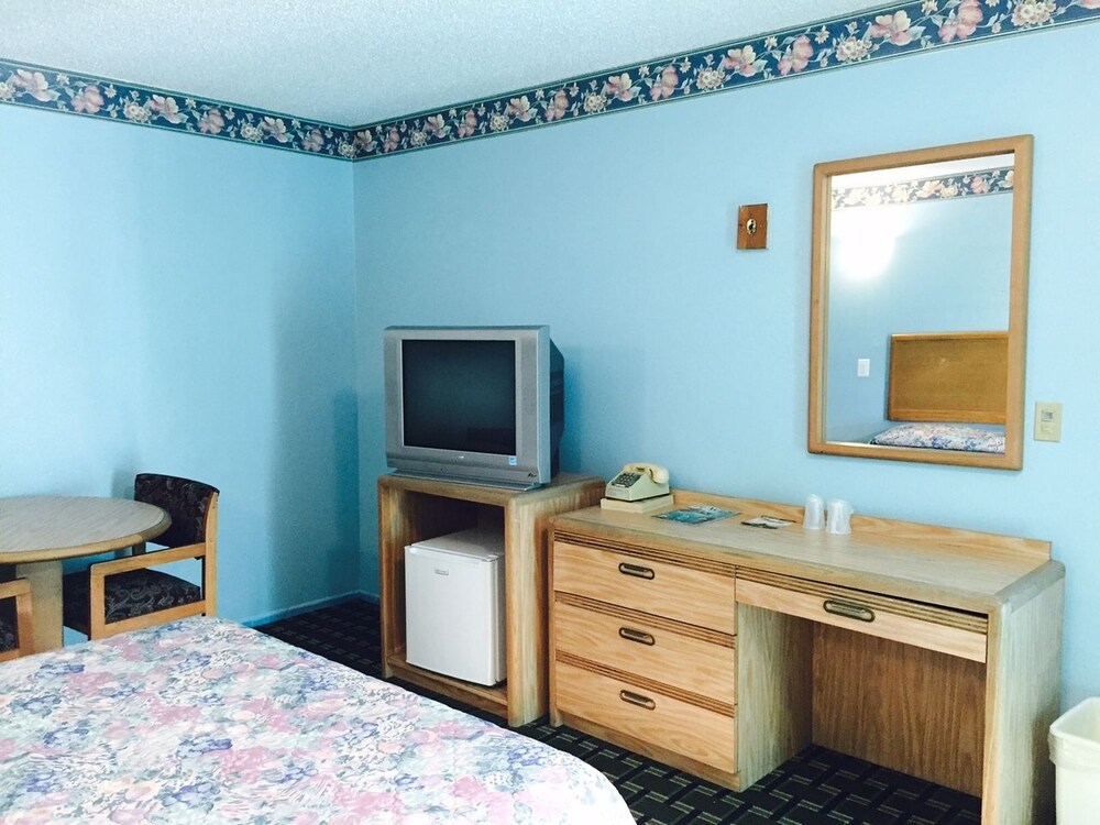 Chester Inn Motel - photo 4