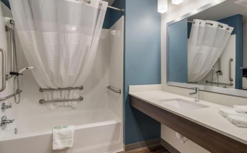 Woodspring Suites Denver Commerce City - photo 8