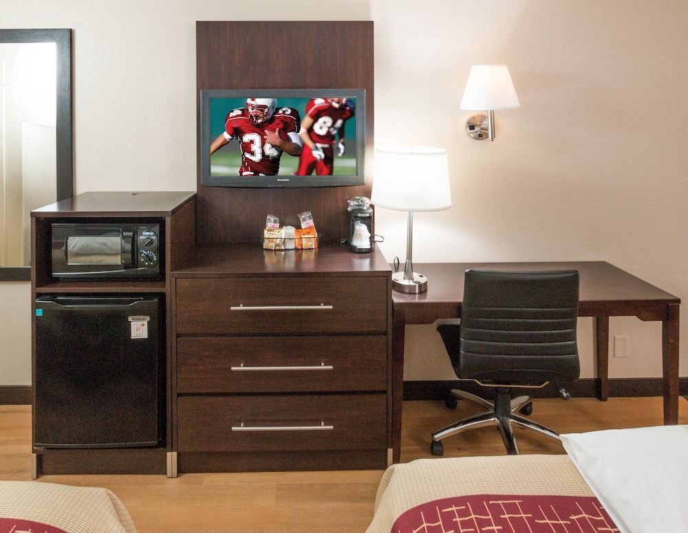 Red Roof Inn PLUS Columbus Ohio State University OSU - photo 22