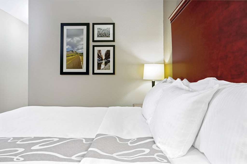 La Quinta Inn & Suites by Wyndham Fairfield TX - photo 22