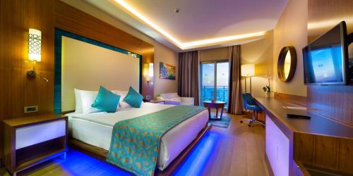 Ramada Hotel & Suites Kusadasi