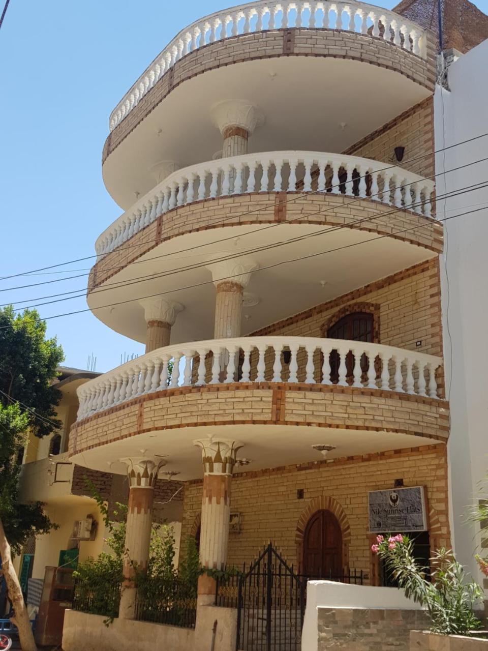 Nile Sunrise Flats And Rooms
