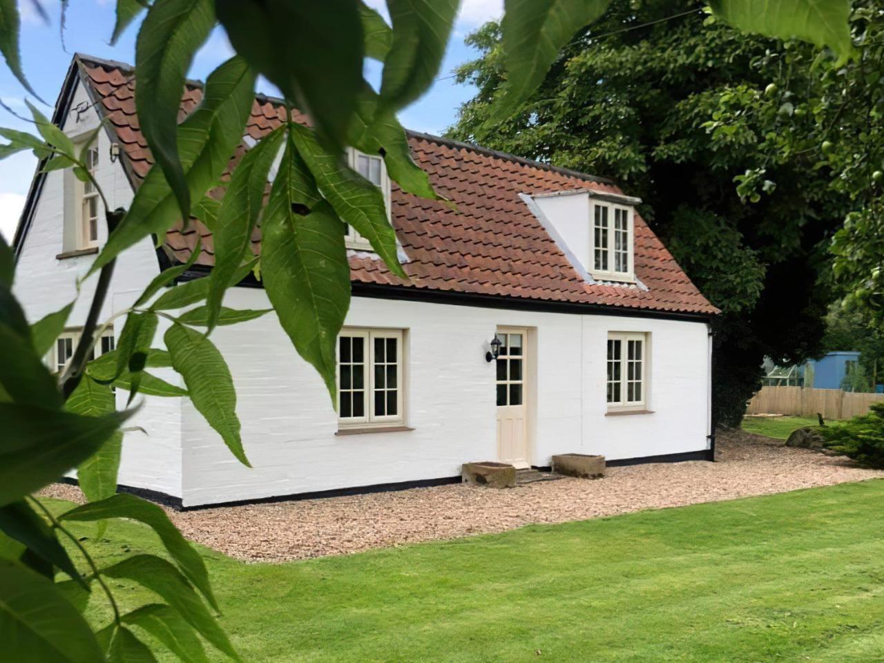 The Mansion Cottage — 4-Star Luxury Hotel in Thetford, United Kingdom