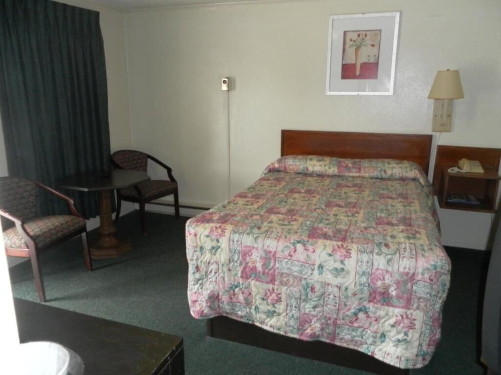 Tidewater Motel - photo 8