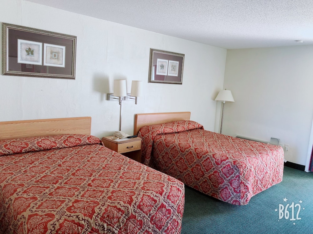 Hometown Inn Virginia - photo 9