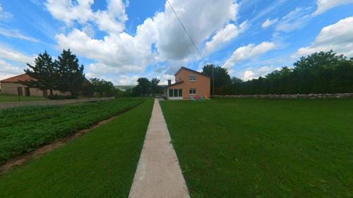 Kuća za odmor Vila Ružica — 4-Star Luxury Hotel in Tomislavgrad, Bosnia and Herzegovina