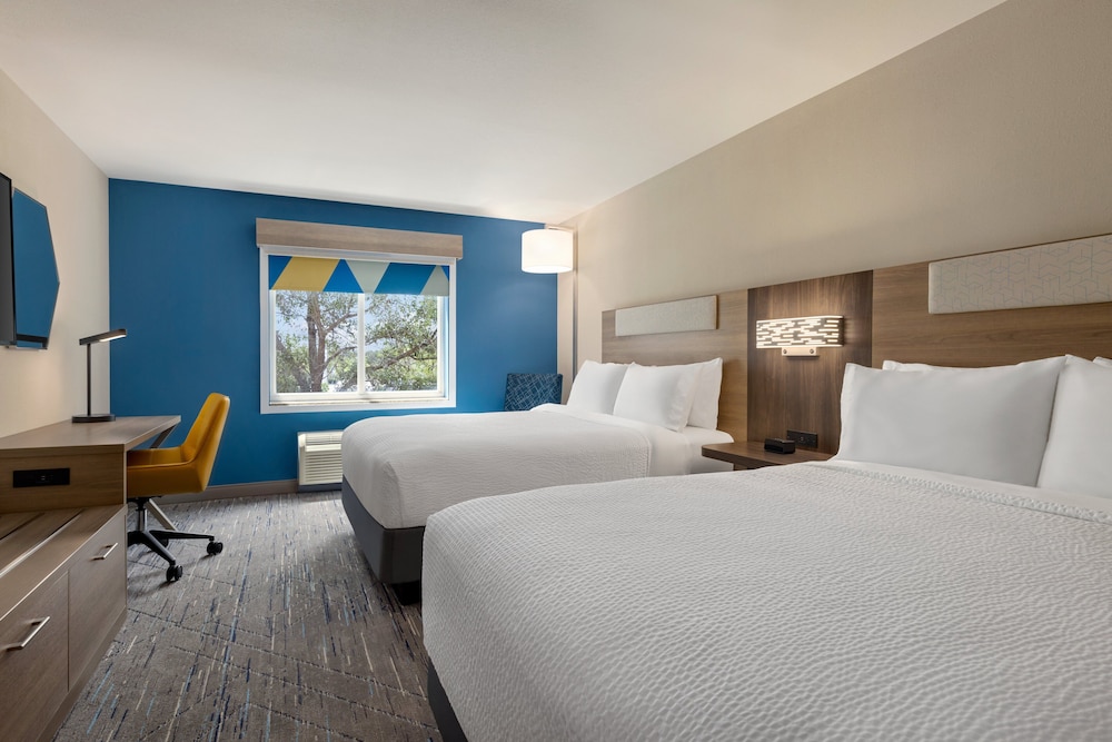 Holiday Inn Express Hotel & Suites Fort Pierce West by IHG - photo 7