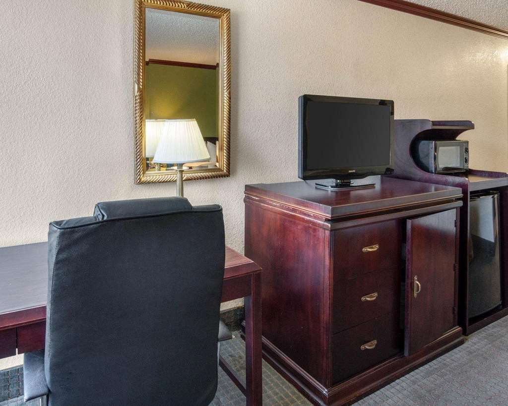 Quality Inn Shreveport Airport - photo 15