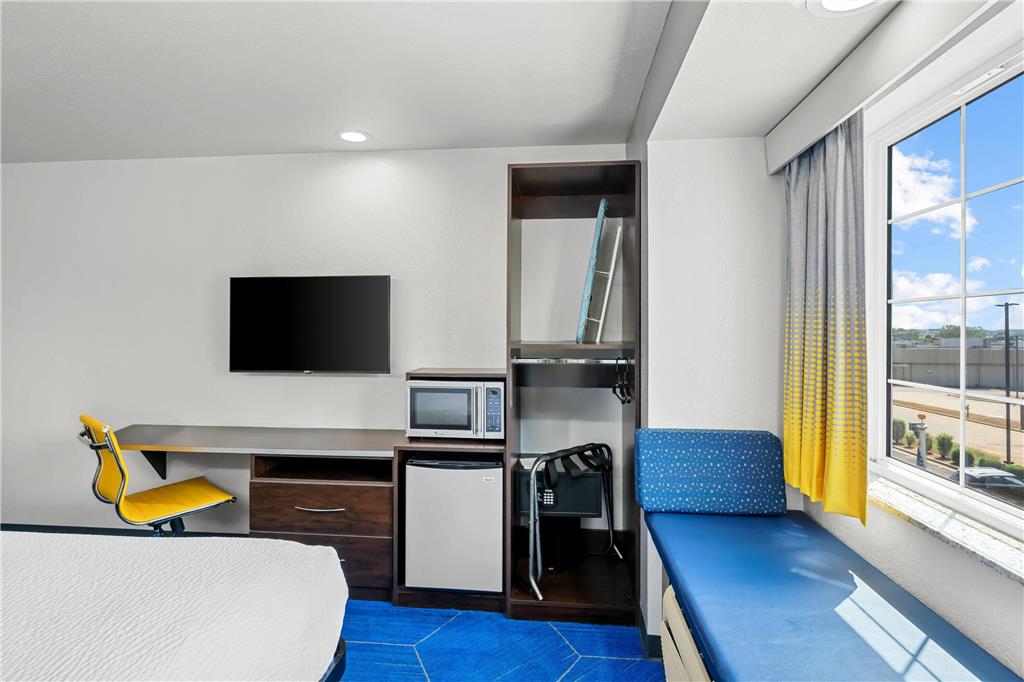 Microtel Inn & Suites by Wyndham Searcy - photo 14
