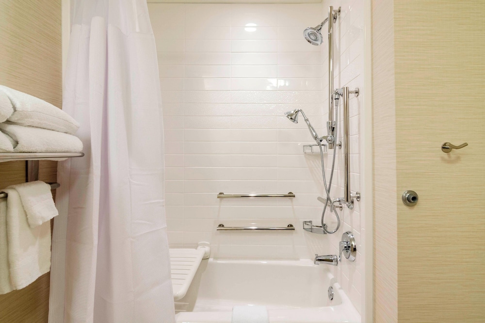 Fairfield Inn & Suites by Marriott Panama City Beach - photo 20