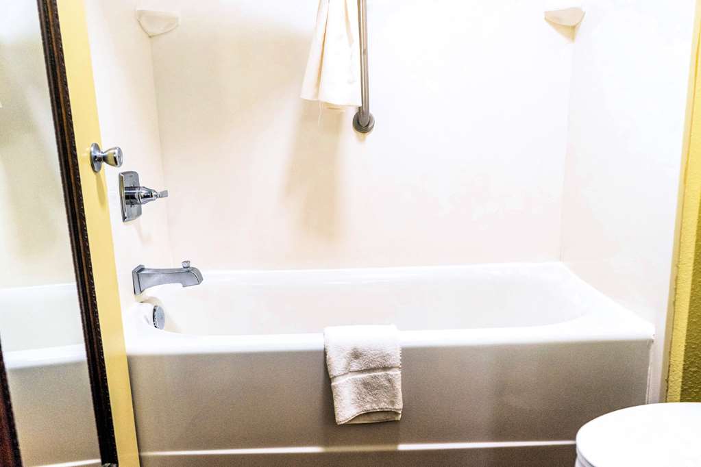 Quality Inn Whiteville North - photo 14