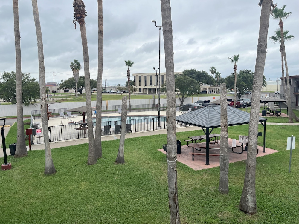 Red Roof Inn Corpus Christi North Near Downtown - photo 16