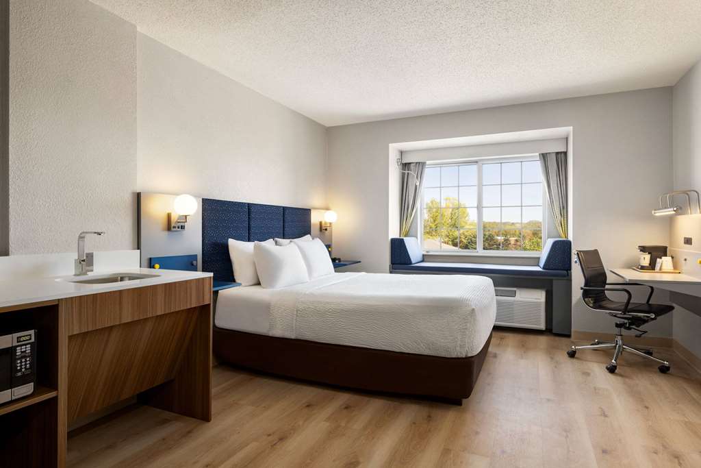 Microtel Inn & Suites by Wyndham New Ulm - photo 27