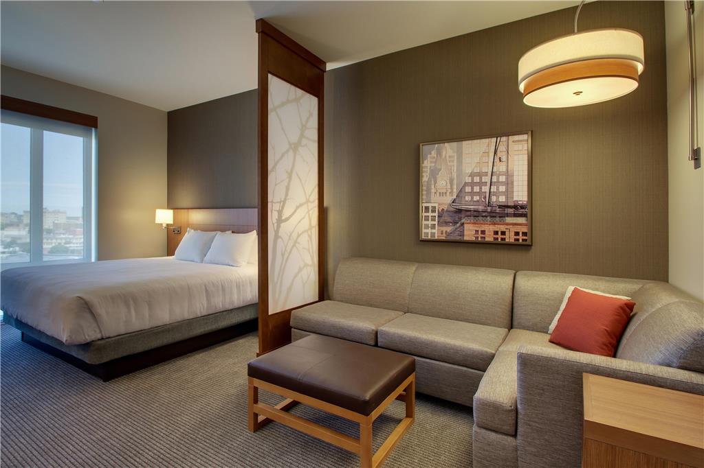 Hyatt Place Milwaukee Downtown - photo 34