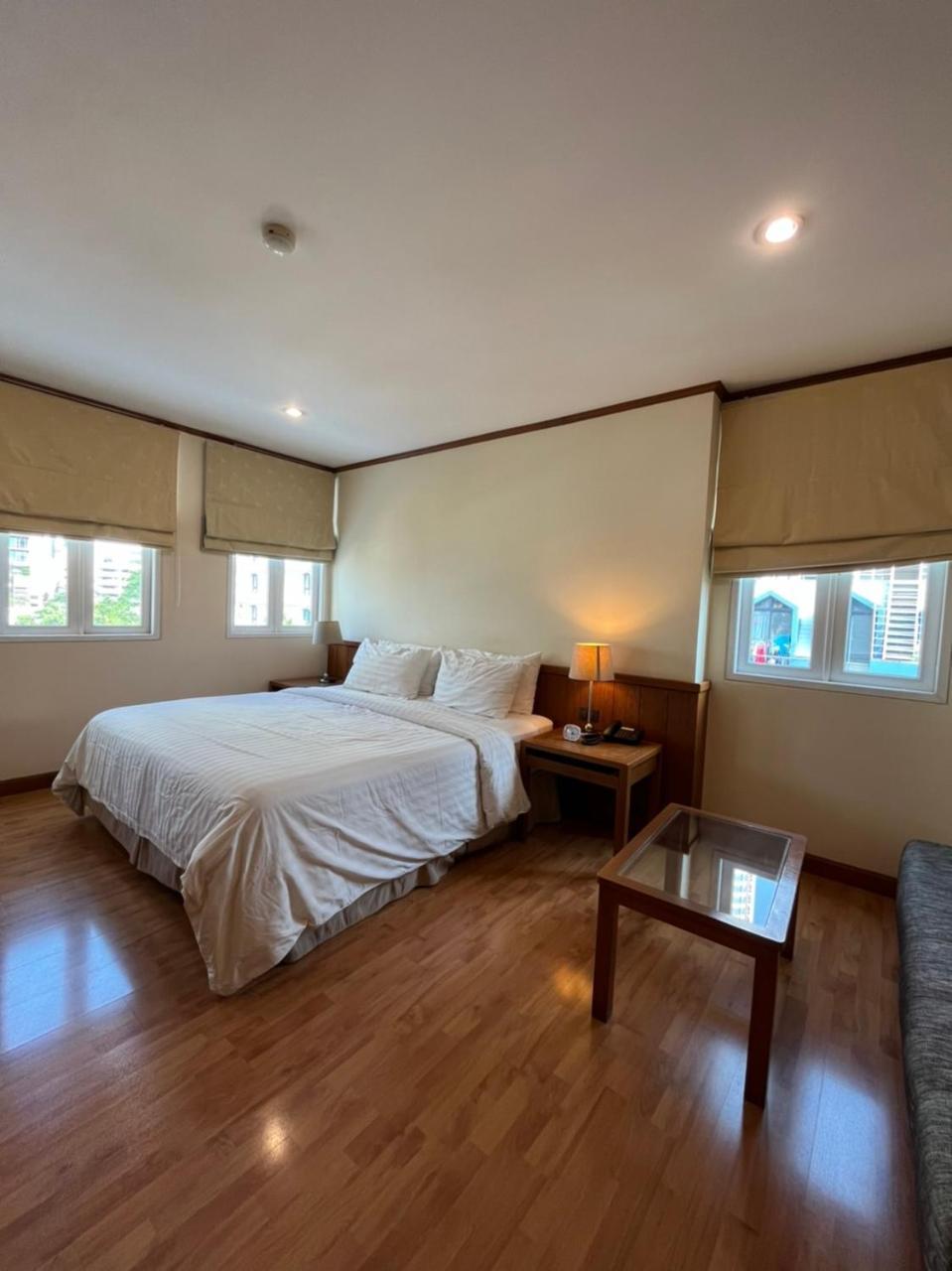 Jhouse Thonglor — Khlong Toei