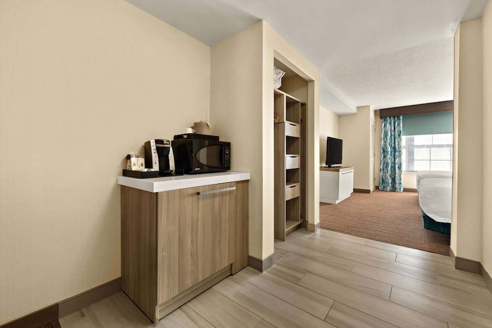 Hilton Garden Inn Williamsburg - photo 8