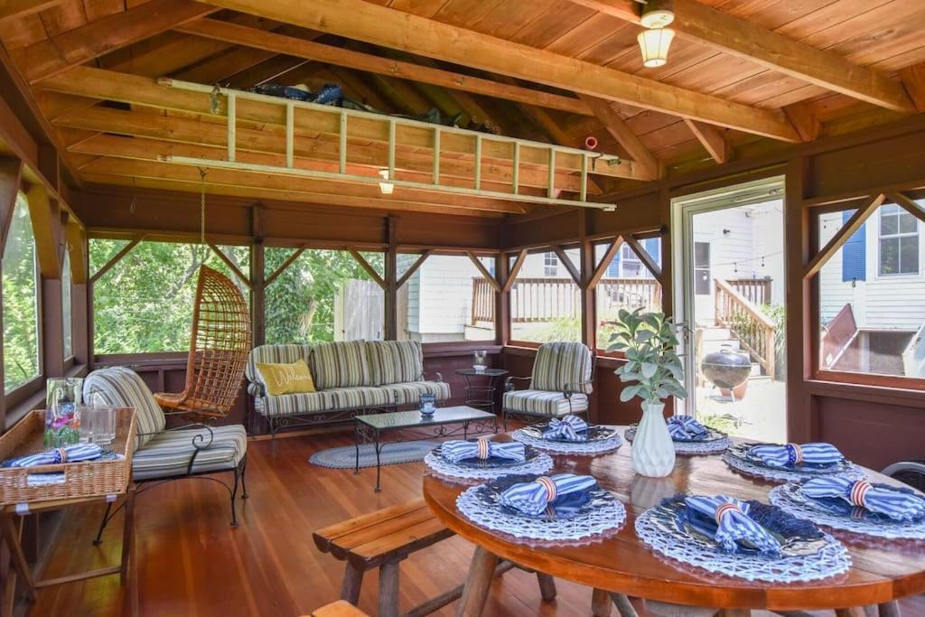 Private Downtown Wellfleet Location — Wellfleet