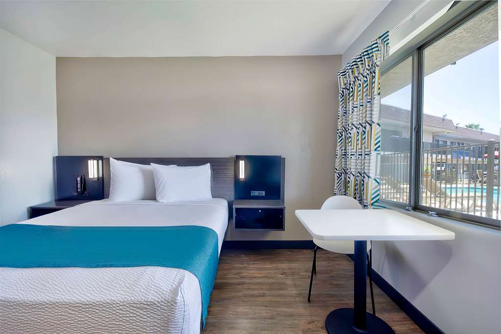 Motel 6 Palmdale CA - photo 14
