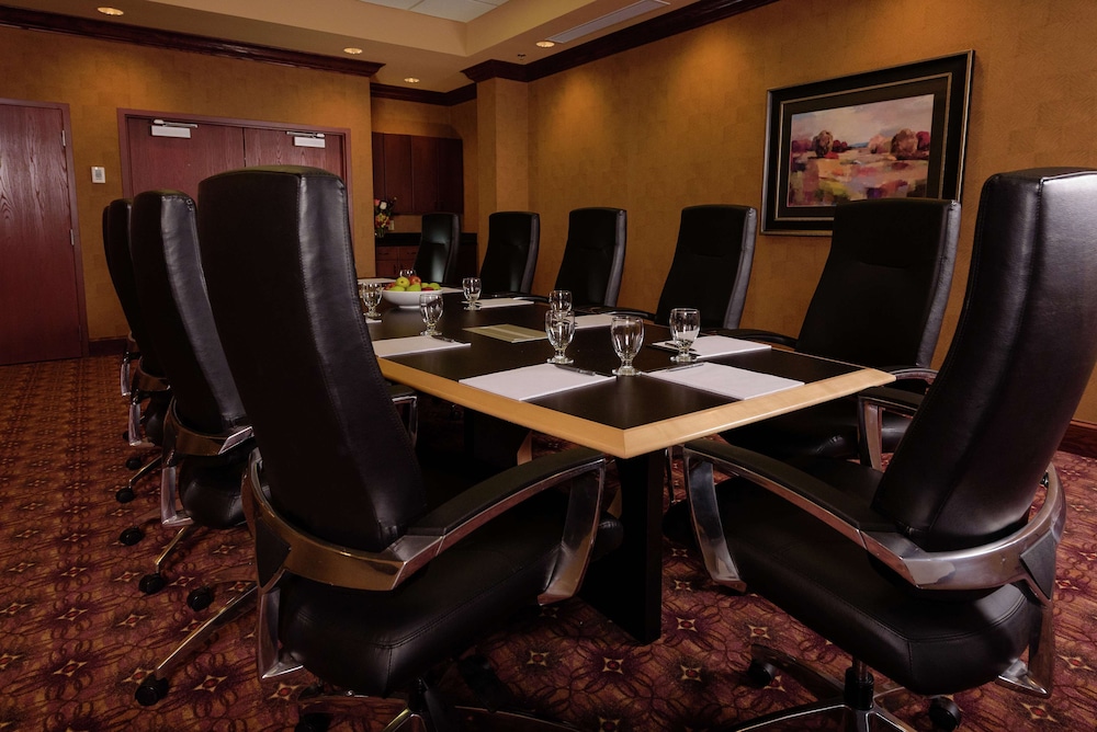 Embassy Suites by Hilton Minneapolis North - photo 52