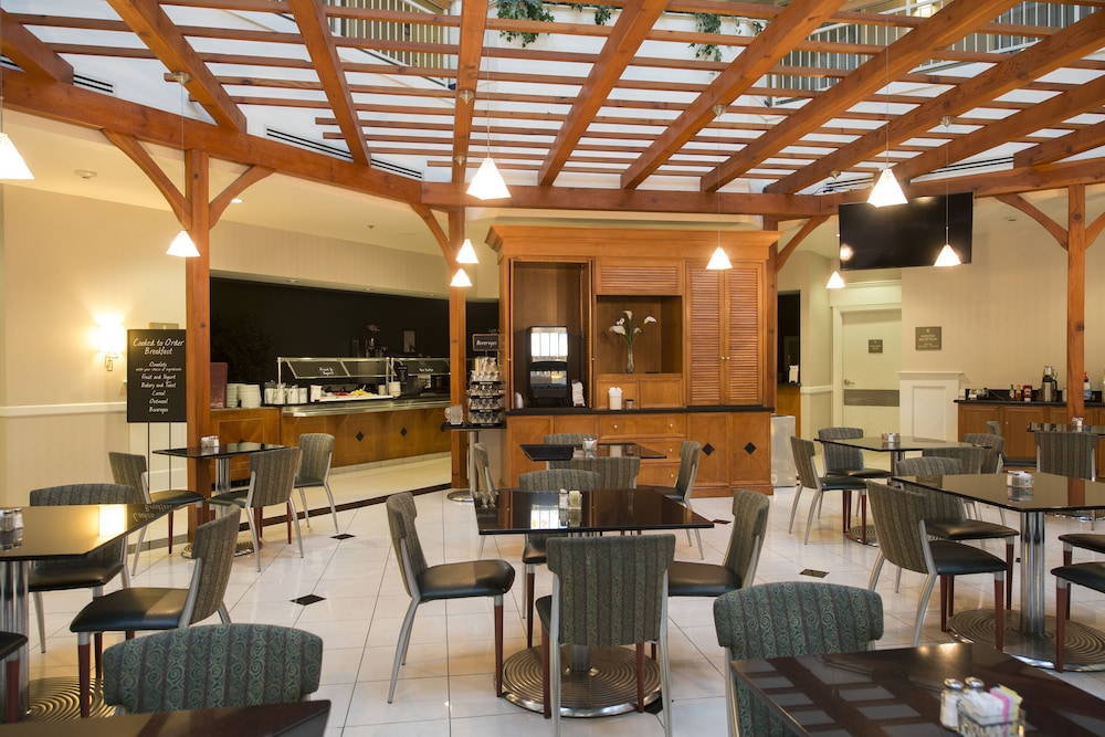 Embassy Suites by Hilton Newark Wilmington South - photo 19