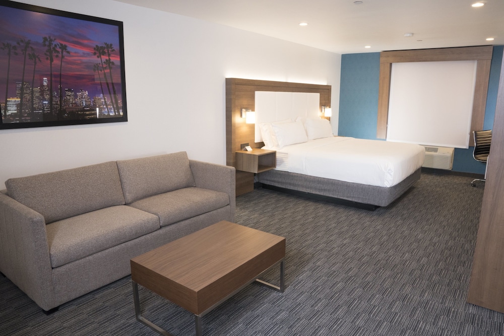 Holiday Inn Express Hotel & Suites Hollywood Walk of Fame by IHG - photo 28